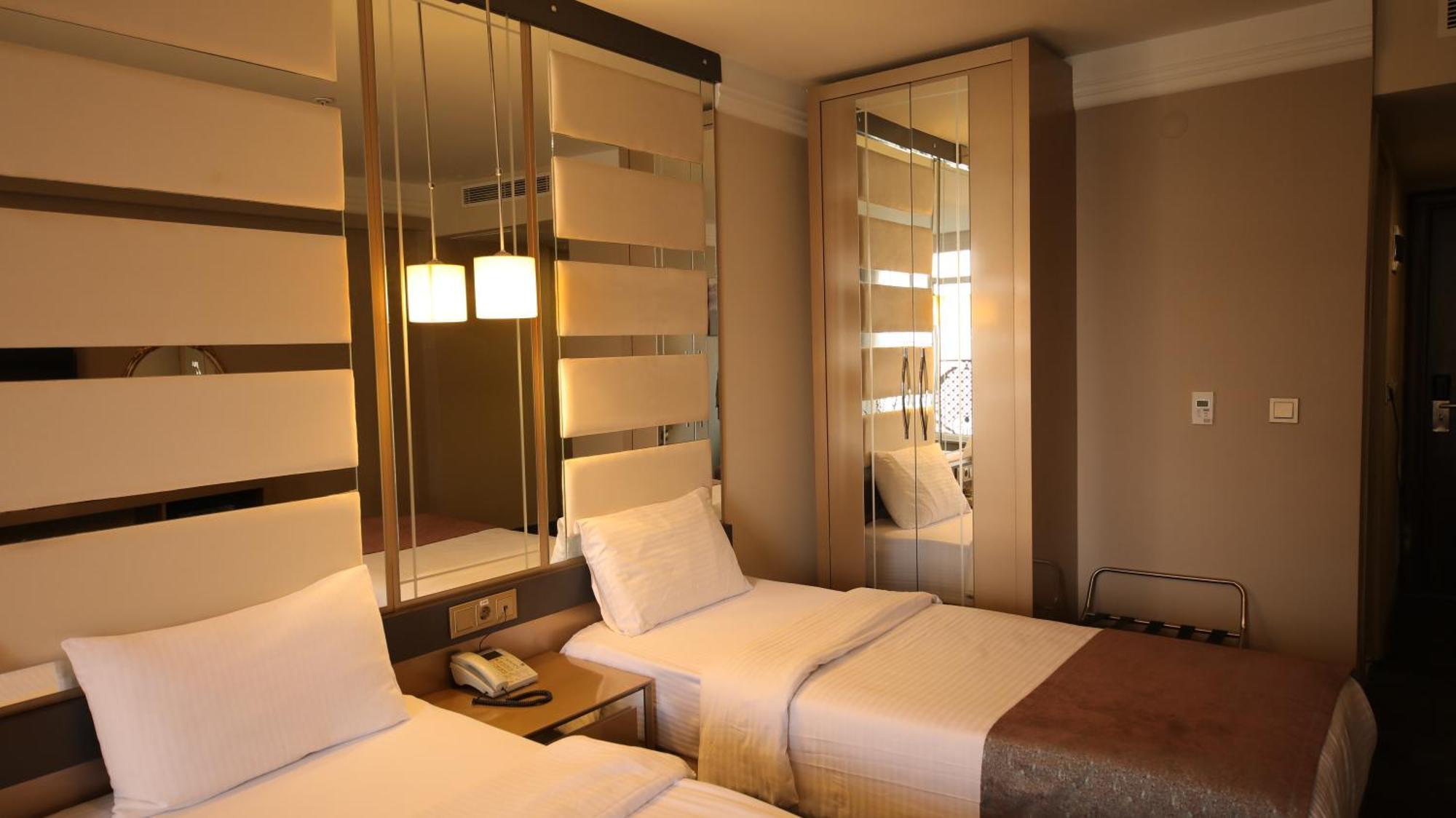 Reform Hotel Van Ngoại thất bức ảnh